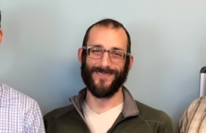 A família de Alex Pretti soube que ele havia sido baleado e morto por um repórter porque ninguém do DHS de Christie Noem se preocupou em dar a notícia a eles.