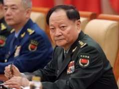 ‘Guerra armada’ enquanto general chinês expurgado pelo presidente Xi: Rumores circulam em Pequim de que o chefe militar ‘conspirador de golpe’ foi ‘demitido por vazar segredos nucleares para os EUA’