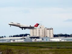 Resposta de emergência de avião após ‘incidente’ na pista do Maine em meio ao caos nas viagens