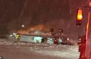 Momentos antes do jato particular com oito pessoas a bordo cair no aeroporto do Maine, vozes são ouvidas gritando ‘Acenda’