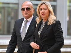 Os australianos perdem o controle quando o político recebe a maior homenagem na premiação do Dia da Austrália: ‘Isso é sátira?’