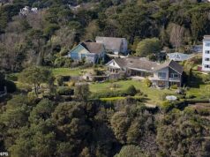 O promotor imobiliário bilionário que derrubou 28 árvores no topo de um penhasco para sua luxuosa casa com piscina construída ilegalmente foi multado em £ 20.000