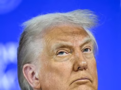 O réu Trump rejeitou os temores de Alzheimer enquanto lutava para lembrar o nome da doença em entrevistas