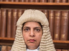 Um juiz ordenou que um cidadão paquistanês que estuprou uma adolescente em um parque não dissesse que era um requerente de asilo