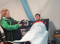 O garoto-propaganda de Portsmouth, 16 anos, perdeu a audição e ficou ‘abalado’ após uma explosão de flashbang durante o confronto derby com Southampton – enquanto sua mãe abria a boca com o impacto