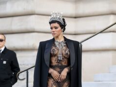 Gendarme! Já vimos essas joias em algum lugar antes? Teyana Taylor participa da Paris Couture Week com designs que parecem joias roubadas do Louvre