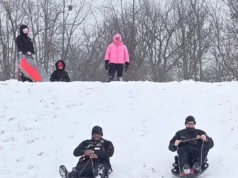 Departamento de polícia pede desculpas pelo ‘tom’ do tweet enquanto uma enxurrada de mensagens ‘desequilibradas’ chega às redes sociais devido a uma tempestade mortal