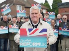 A reforma está ganhando aqui? O partido Farage iniciou sua campanha eleitoral em Gorton com um comício no distrito eleitoral errado