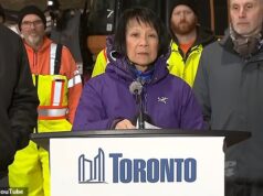 O prefeito de Toronto foi ridicularizado depois de cometer um erro infeliz ao descrever uma nevasca histórica ao vivo na TV