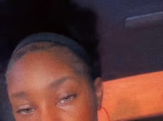 Mulher esmagada até a morte por carro após andar de trenó em estrada nevada às 23h