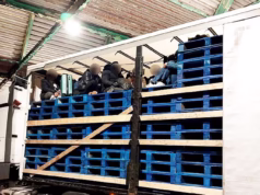 23 bangladeshianos roubados do Reino Unido em operação de trânsito, cinco presos