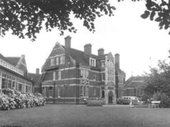 Exorcista do NHS ligou depois que a equipe do hospício relatou ‘milagres’ e uma garota fantasmagórica em um vestido vermelho