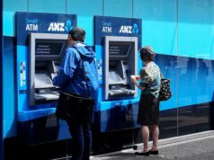 Raiva quando o sistema de pagamentos do ANZ falha e salários e contas se tornam redundantes para inúmeros australianos