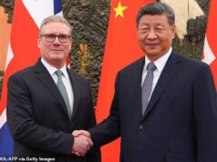 O presidente chinês, Xi Jinping, criticou Donald Trump por desestabilizar a ordem mundial e arriscar cair na “lei da selva”.