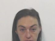 O ladrão de lojas Asda, 38, matou o ex-segurança da Marinha Real enquanto ele tentava fugir do supermercado com álcool roubado que planejava vender em um pub.