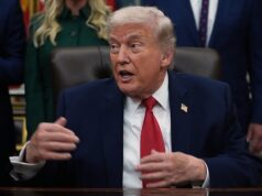 Donald Trump ameaçou impor tarifas a qualquer país que venda petróleo a Cuba