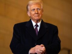 Por que Donald Trump não comparecerá ao Super Bowl 60 com artistas musicais ‘terríveis’