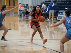 A equipe Blue Water Area MAC fez 5 a 0 em uma noite movimentada de basquete feminino