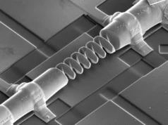 Cientistas torcem pequenos cristais para controlar a eletricidade