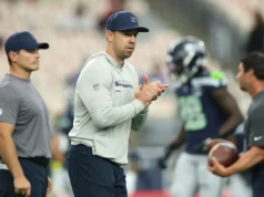 Os Raiders realizarão entrevistas de treinador principal com Clint Kubiak nos próximos dias