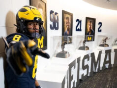 Salesi Moa, signatário do Michigan Wolverines, recebeu uma classificação de cinco estrelas no ranking Ultimate Rivals300