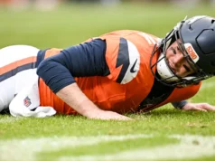 Alex Kemp explica o erro de arbitragem no fumble de Jarrett Stidham
