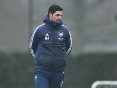 Arteta clama aos torcedores do Arsenal – e revela encontro ‘adorável’ com seus jogadores após a derrota do Man Utd