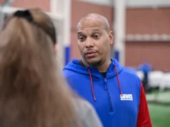 O ex-técnico do New York Giants RB, Ladell Bates, deve se juntar à equipe do Dolphins