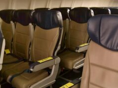 Pessoas altas devem comprar um assento extra – The Mercury News