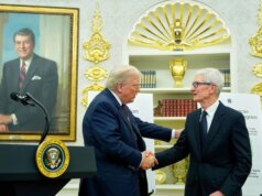 Tim Cook foi repreendido por comparecer à exibição de ‘Melania’ após o assassinato de Preeti