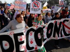 Centenas de estudantes em toda a Bay Area saíram das escolas para protestar contra o ICE