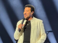 Lionel Richie dá um show para o público da Universidade de Santa Clara – The Mercury News
