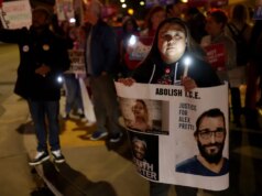 Quase 200 enfermeiras de Oakland juntam-se à vigília para protestar contra o tiroteio no ICE contra uma enfermeira da UTI de Minneapolis – The Mercury News