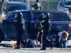 Justiça exige responsabilização no último tiroteio no ICE