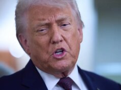 Trump assina ordem executiva para assumir o comando do processo de reconstrução do incêndio florestal no condado de Los Angeles – The Mercury News