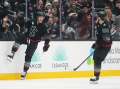 McCann marcou 2 gols e 2 assistências para levar o Kraken à vitória por 5 a 1 sobre os Capitals