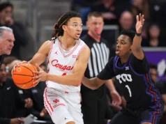 O melhor calouro Kingston Flemings marca 25, Emmanuel Sharp 23 No. 10 Houston vence o TCU por 79-70