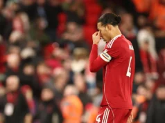 Van Dijk teimoso Liverpool só pode culpar a si mesmo