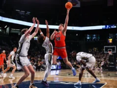 A 14ª posição da Virgínia venceu a Georgia Tech por 94-68 pela 8ª vitória consecutiva na estrada