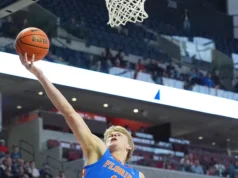 Condon colocou o número 24.