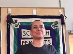 Mulher presa e ameaçada de apedrejamento por usar camiseta ‘Alá é lésbica’ teve agora a mão amputada em uma prisão marroquina depois que sua saúde piorou