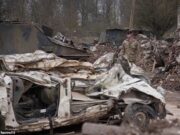 Dentro da falsa aldeia onde soldados britânicos estão treinando para travar uma guerra ao estilo ucraniano com as tropas de Putin