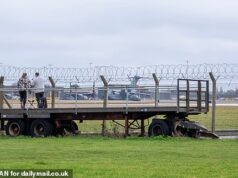 REVELADO: Como os espiões russos estão perseguindo a costa de Norfolk e a nova lei força os drones do campo de aviação a abater aviões inimigos