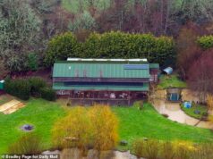 Agricultor cristão que secretamente converteu um celeiro em refúgio e vivia com gado, será despejado após reclamação de um vizinho de 98 anos