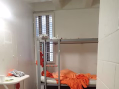 Médico da autópsia de Jeffrey Epstein diz que pedófilo foi estrangulado e não enforcado