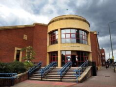 O homem foi acusado de estupro e agressão sexual contra mulheres e meninas com mais de 16 anos