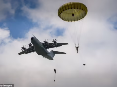 Os persas perderão a capacidade de saltar? Cortes no Ministério da Defesa podem atingir as unidades de elite do exército