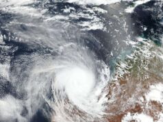 Tarde demais para partir: os australianos ocidentais são instruídos a se abrigar enquanto o ciclone tropical Mitchell se aproxima