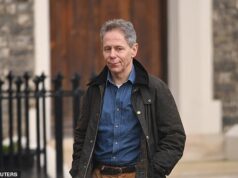 Mandy advoga: Advogado criminal que ‘parece um mestre de xadrez’ visita Lord Mandelson enquanto a investigação do Met continua