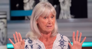 O ex-locutor de notícias Jan Leeming diz que as crianças precisam ser treinadas como cães – antes de recuar após as críticas